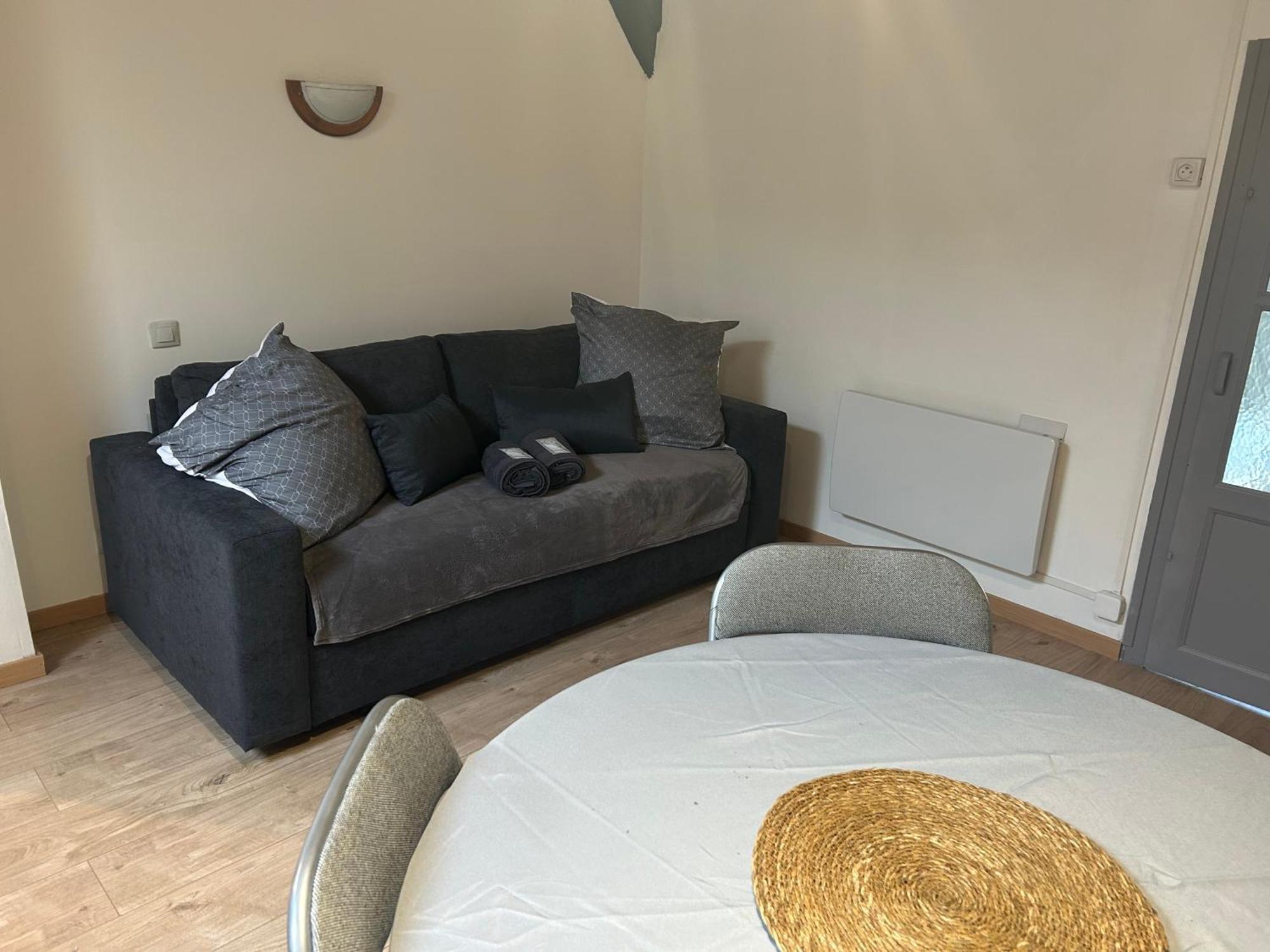 Апартаменти Au Bouquet Troyen - Wifi - Calme Et Tranquillite Труа Екстер'єр фото